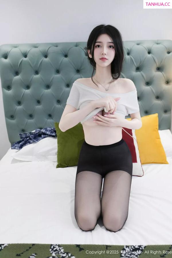   [XiuRen]高清写真图 2025.08.01 No.10613 白小蝶 白衣短裙第36张图片